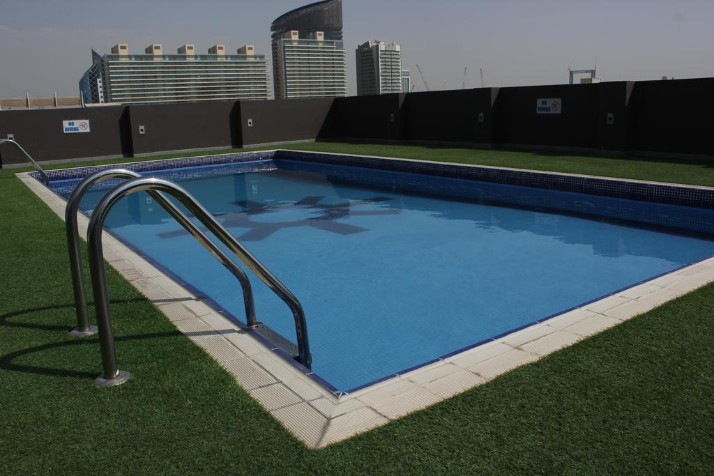 Royal Ascot Hotel Apartment - Kirklees 2 Dubai Exteriör bild