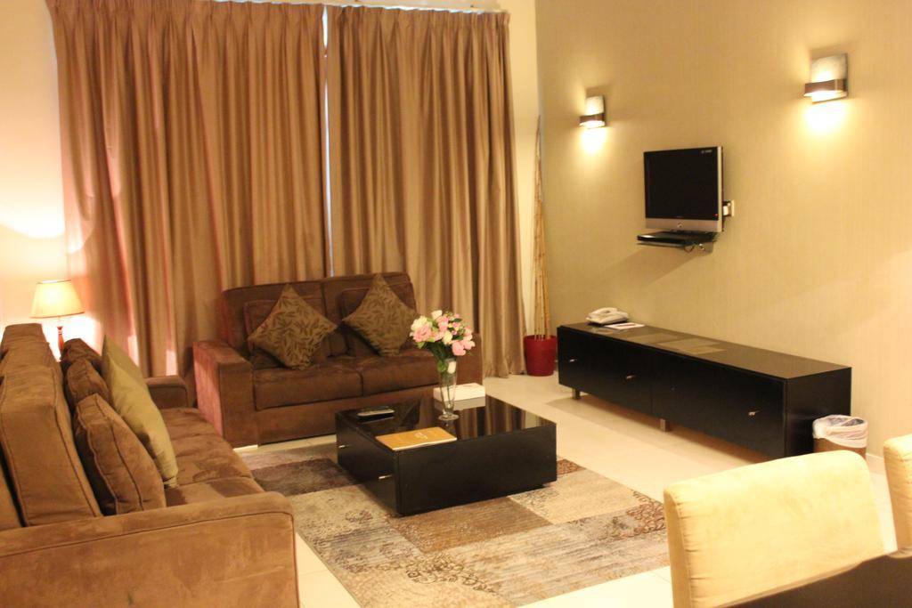 Royal Ascot Hotel Apartment - Kirklees 2 Dubai Exteriör bild