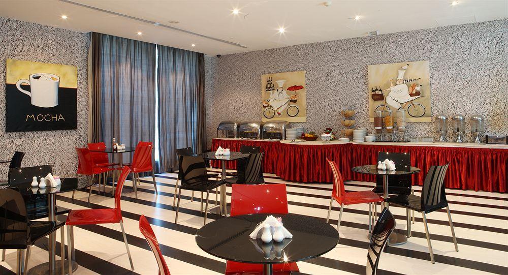 Royal Ascot Hotel Apartment - Kirklees 2 Dubai Exteriör bild