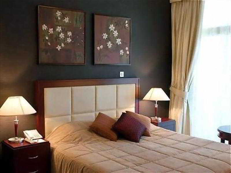Royal Ascot Hotel Apartment - Kirklees 2 Dubai Exteriör bild