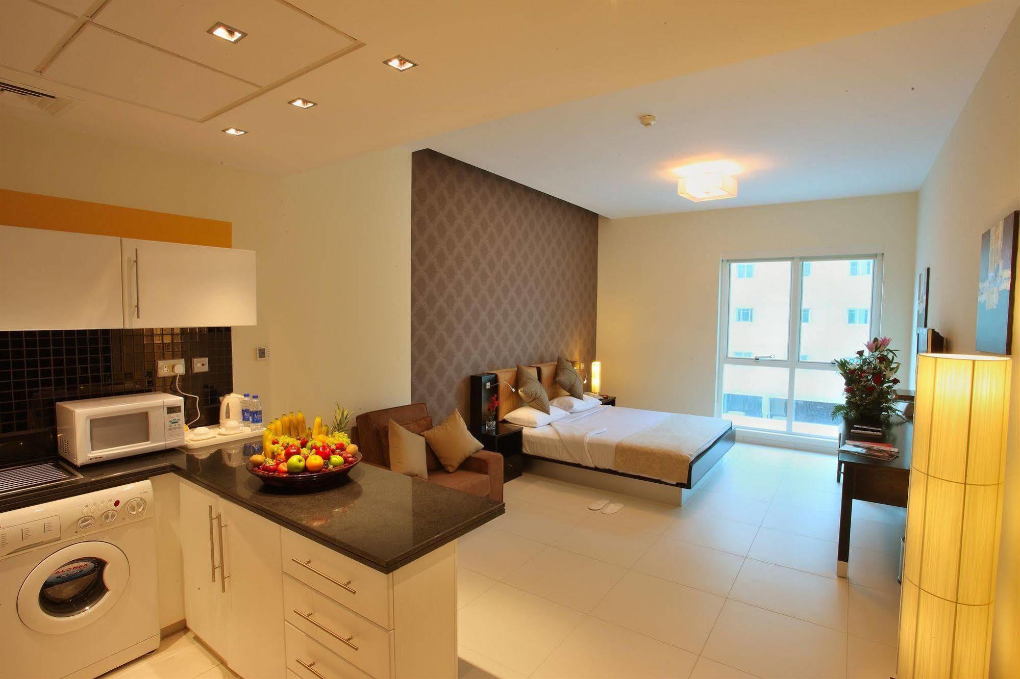 Royal Ascot Hotel Apartment - Kirklees 2 Dubai Exteriör bild