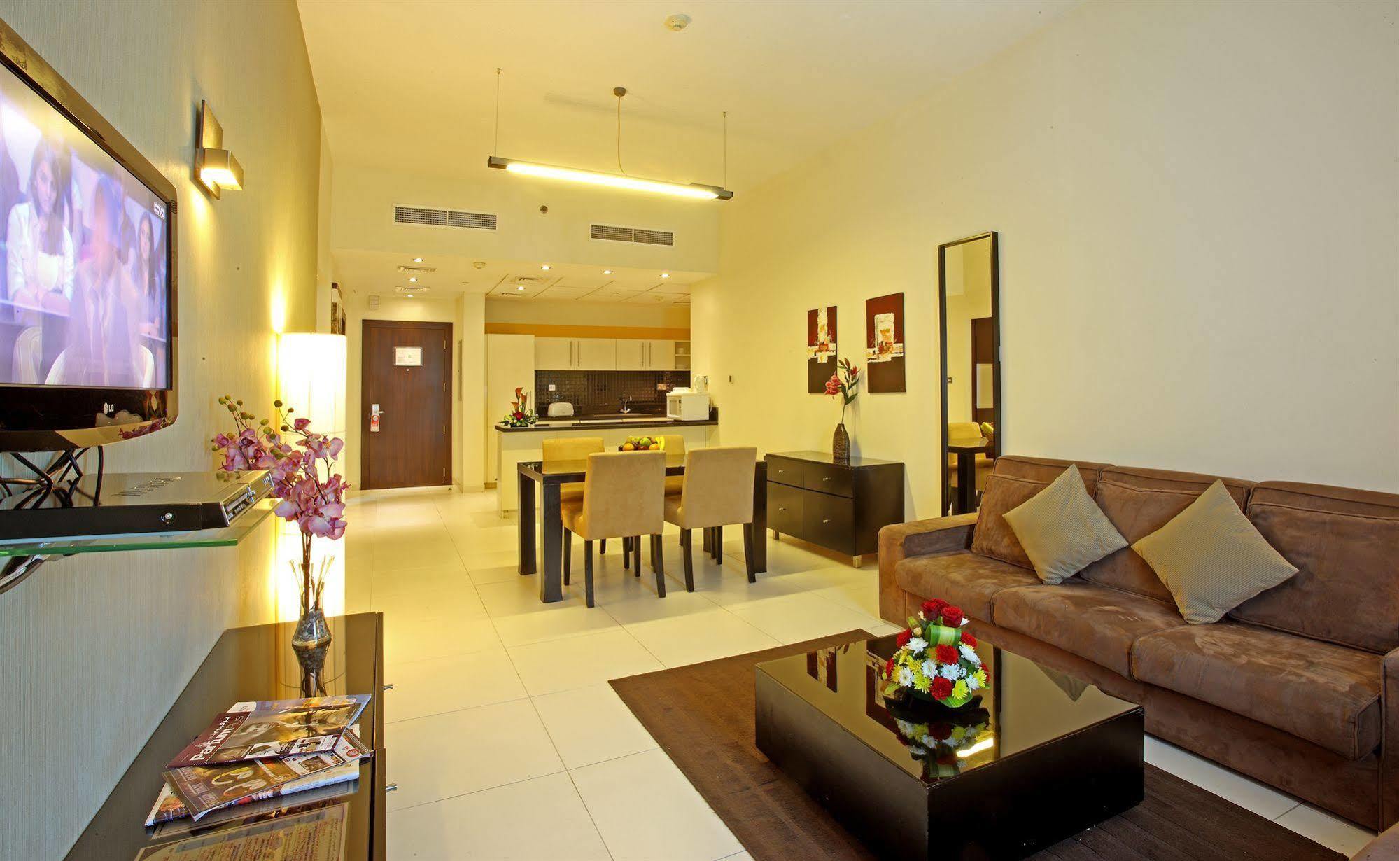 Royal Ascot Hotel Apartment - Kirklees 2 Dubai Exteriör bild