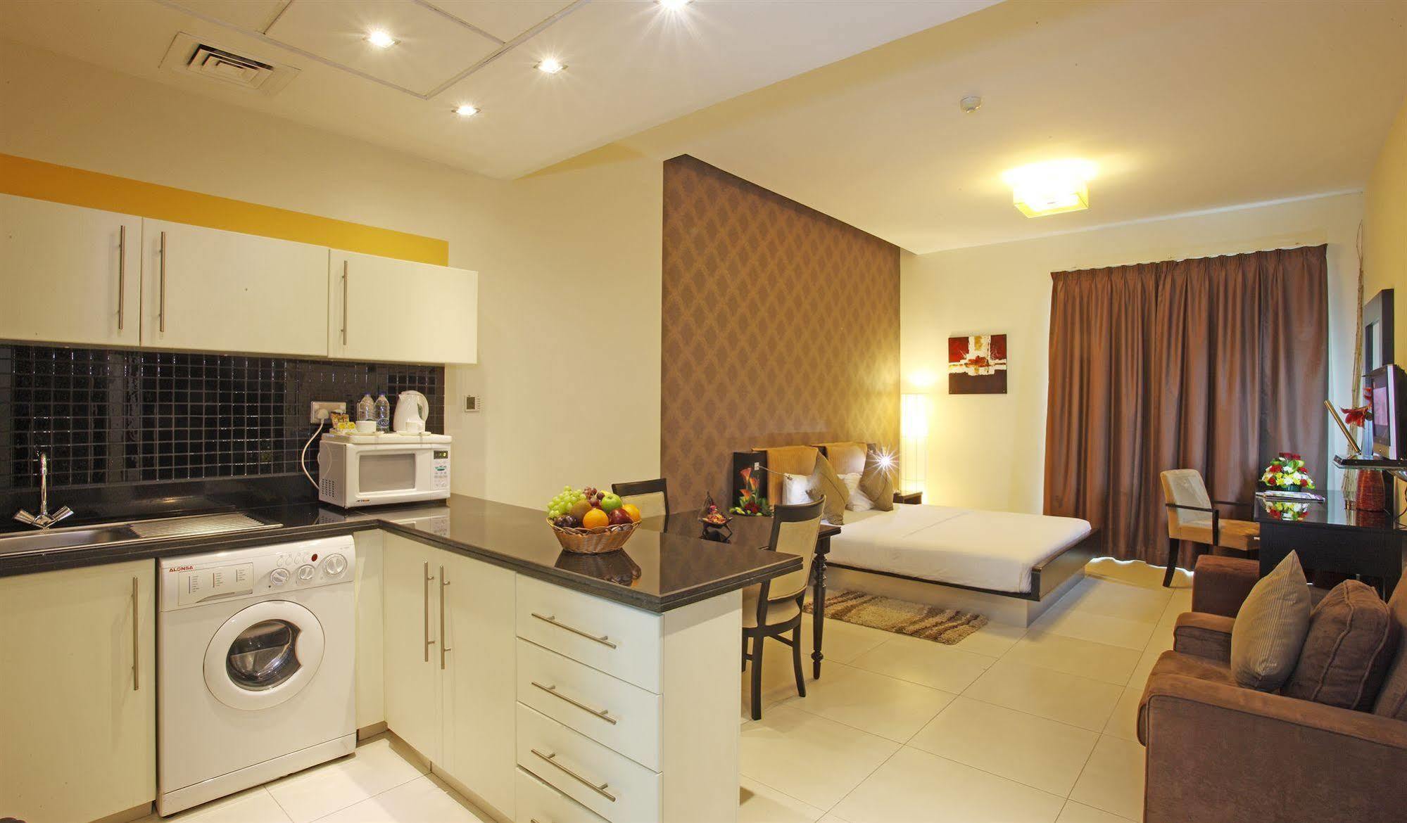 Royal Ascot Hotel Apartment - Kirklees 2 Dubai Exteriör bild