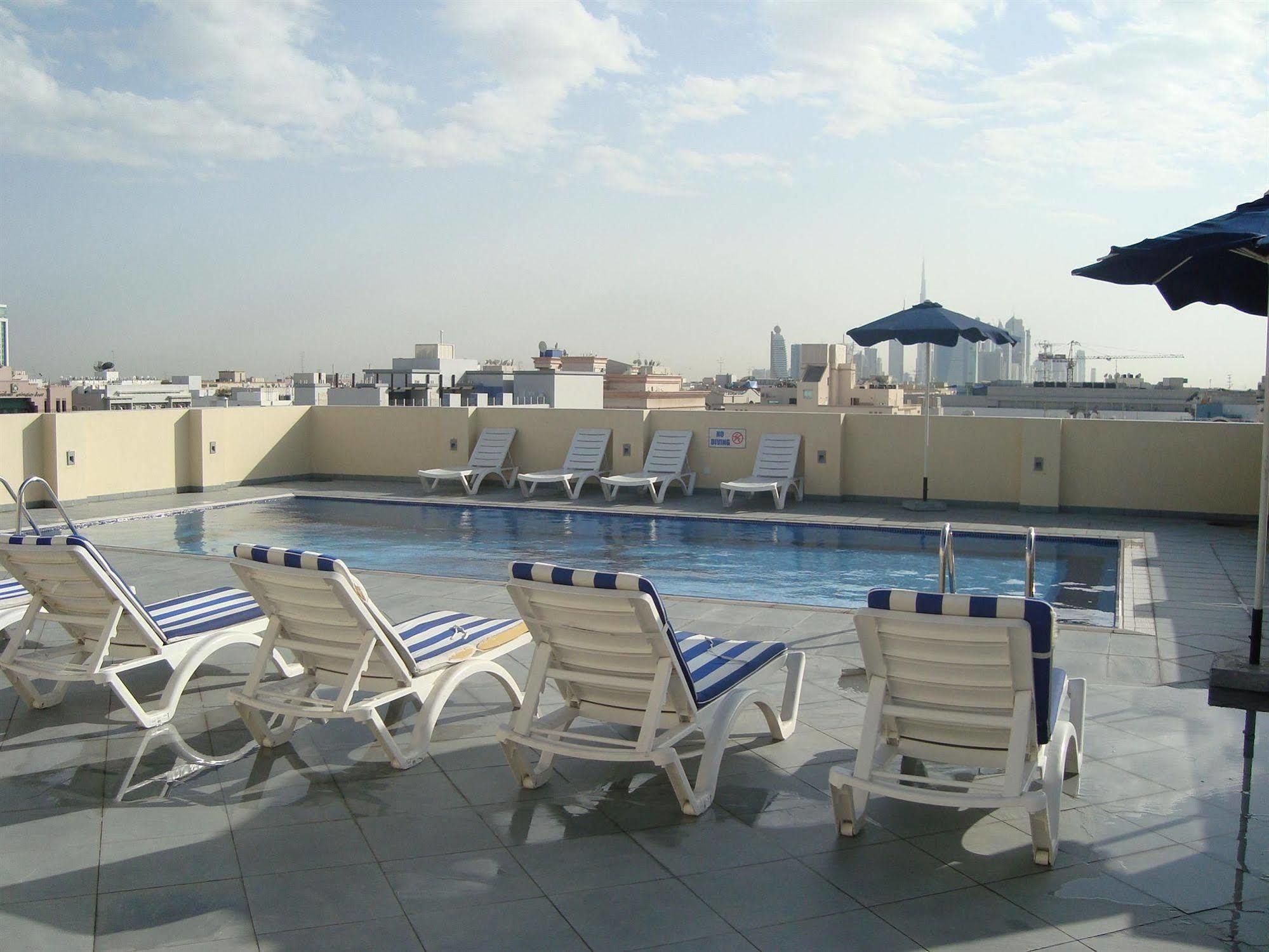 Royal Ascot Hotel Apartment - Kirklees 2 Dubai Exteriör bild